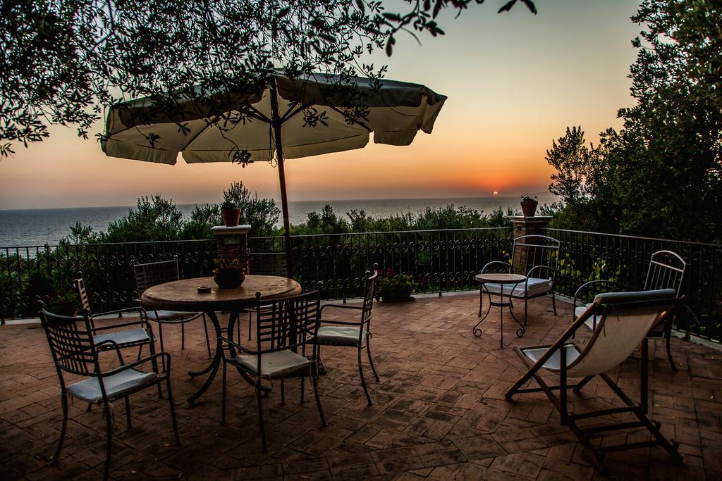 Donnasilia Bed & Breakfast Палинуро Екстериор снимка